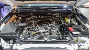 thay nhớt xe fortuner máy dầu bao nhiêu lít