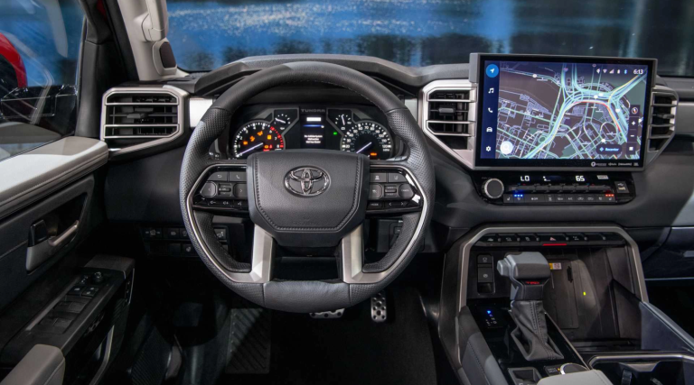 Dung Dịch Vệ Sinh Taplo Xe Hơi