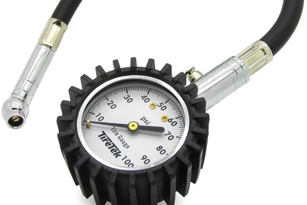 đồng hồ áp suất lốp ô tô