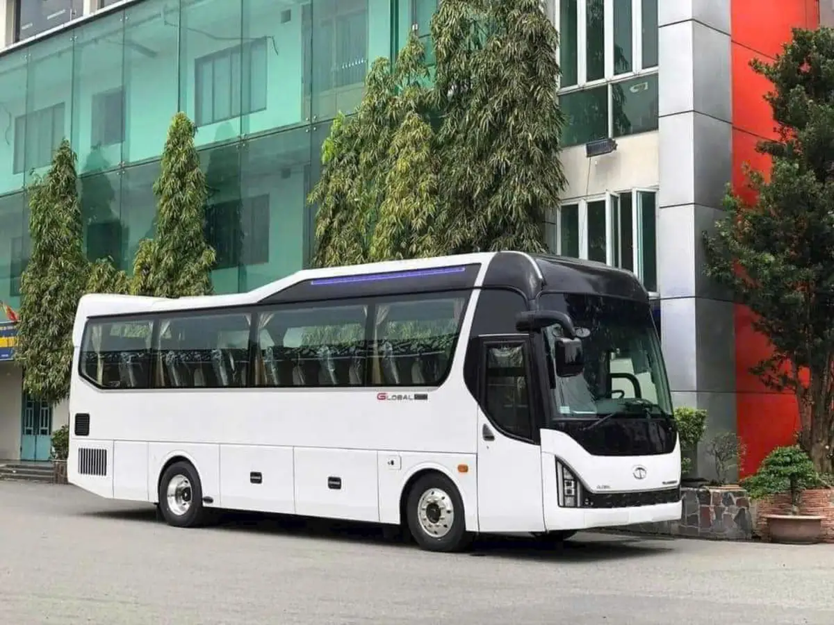 Bảng tính chi phí mua xe trả góp, lãi suất ưu đãi và các khoản phí lăn bánh của xe County 29 chỗ Tracomeco.