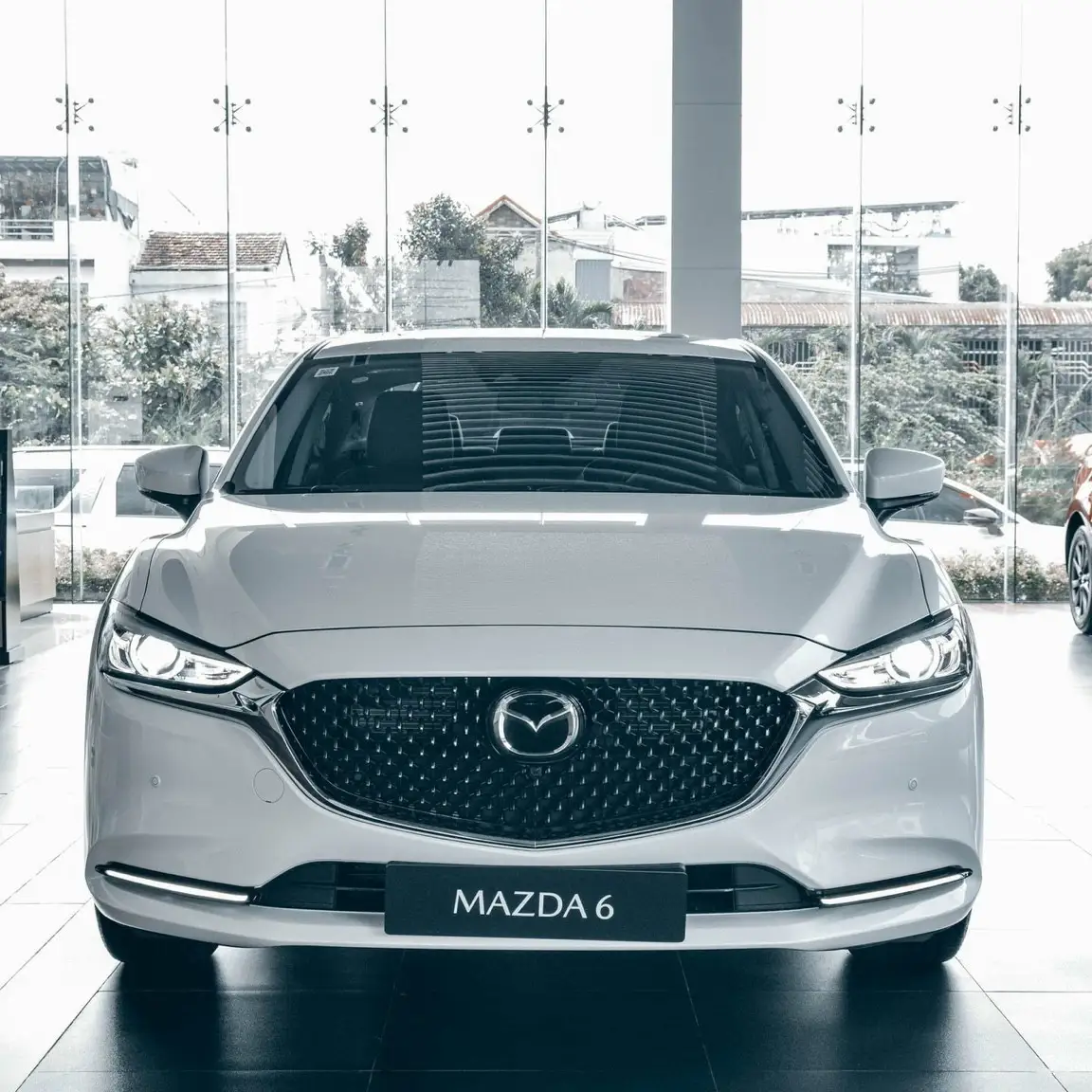 Bảng giá lăn bánh Mazda 6 2026 chi tiết