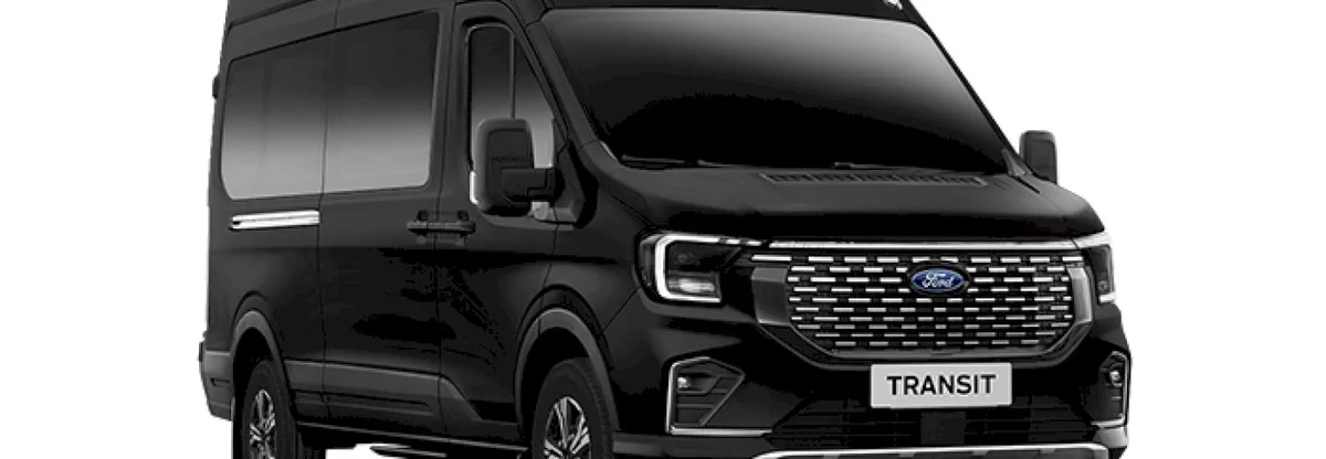 Biểu đồ hoặc hình ảnh minh họa các thông số kỹ thuật quan trọng của Ford Transit 16 chỗ, bao gồm công suất động cơ, mô-men xoắn và kích thước tổng thể.