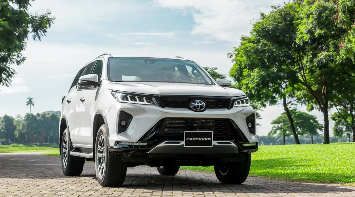 Hình ảnh động cơ diesel 2.8L của Toyota Fortuner cùng các thông số kỹ thuật