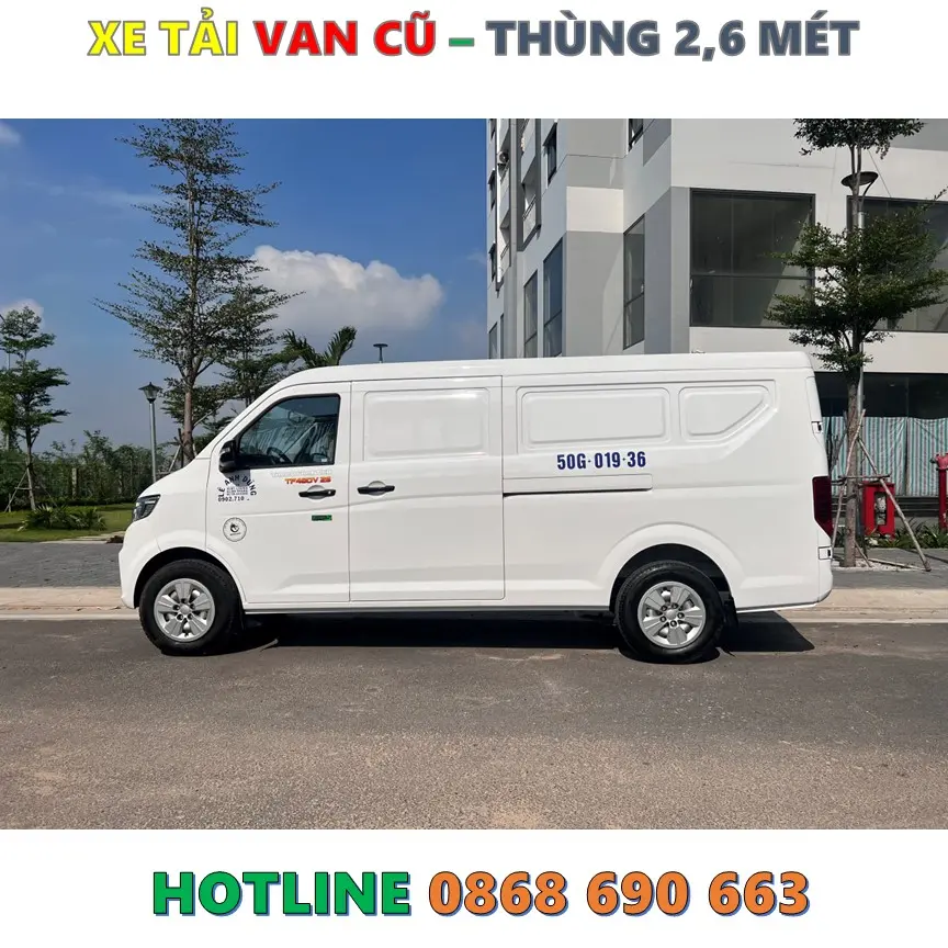 Xe van 2 chỗ cũ chở hàng hóa hiệu quả trong thành phố