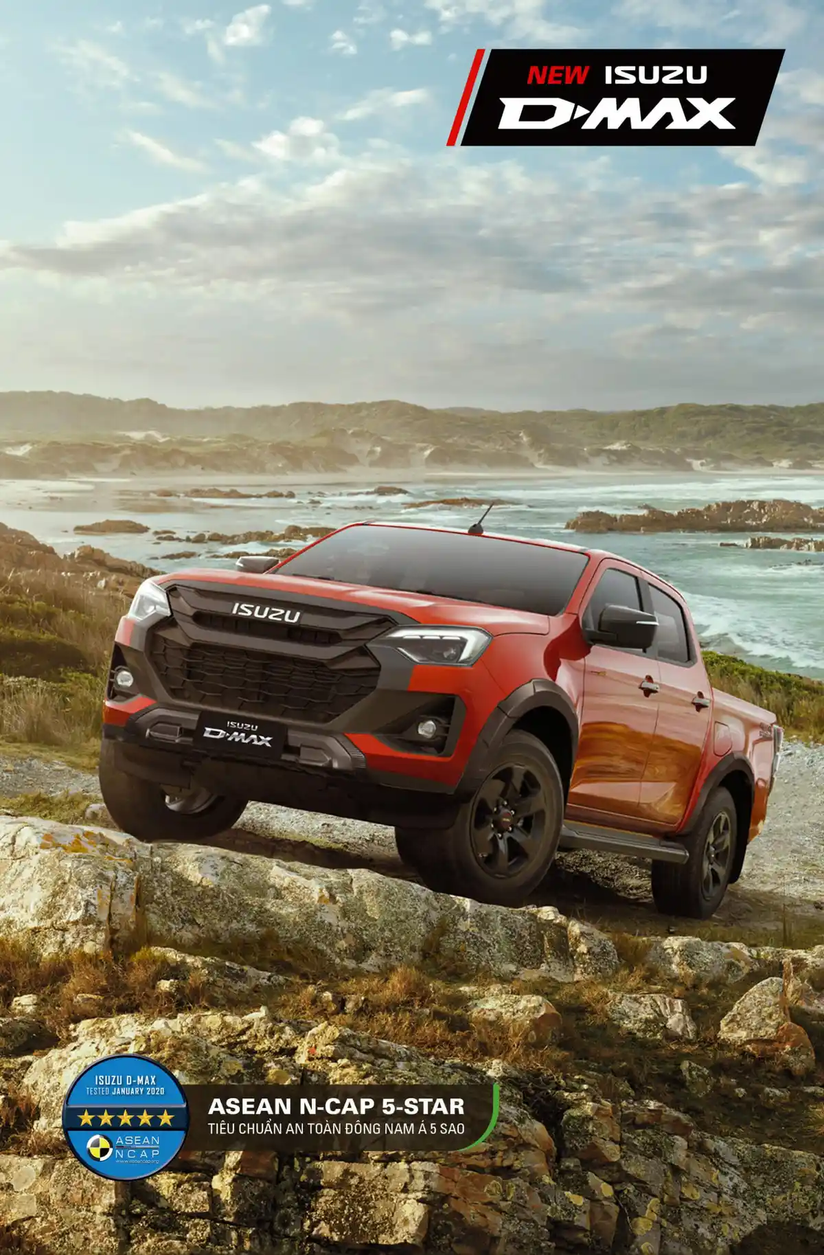 Isuzu D-Max 2016 màu trắng đang di chuyển trên đường đất gồ ghề