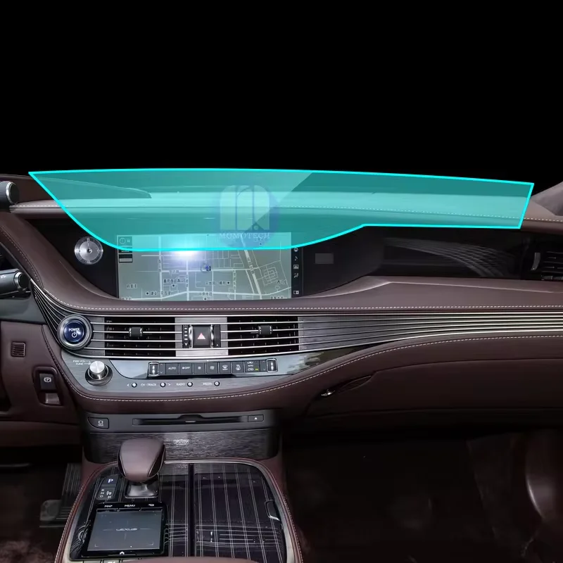 Hình ảnh nội thất Mercedes C200 W206 tập trung vào khoang lái, thể hiện màn hình cảm ứng 11.9 inch và đồng hồ kỹ thuật số 12.3 inch.