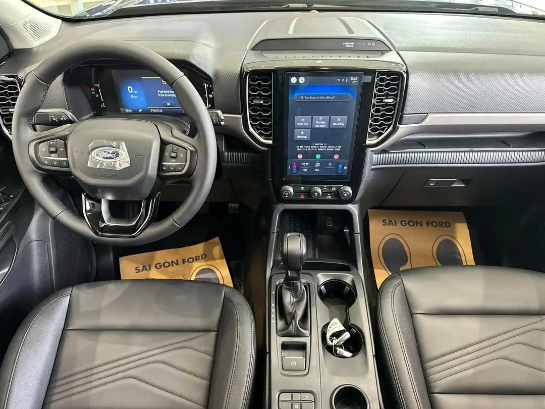 Ford Everest 2026 không gian nội thất, hàng ghế thứ 2, hàng ghế thứ 3, khoang hành lý