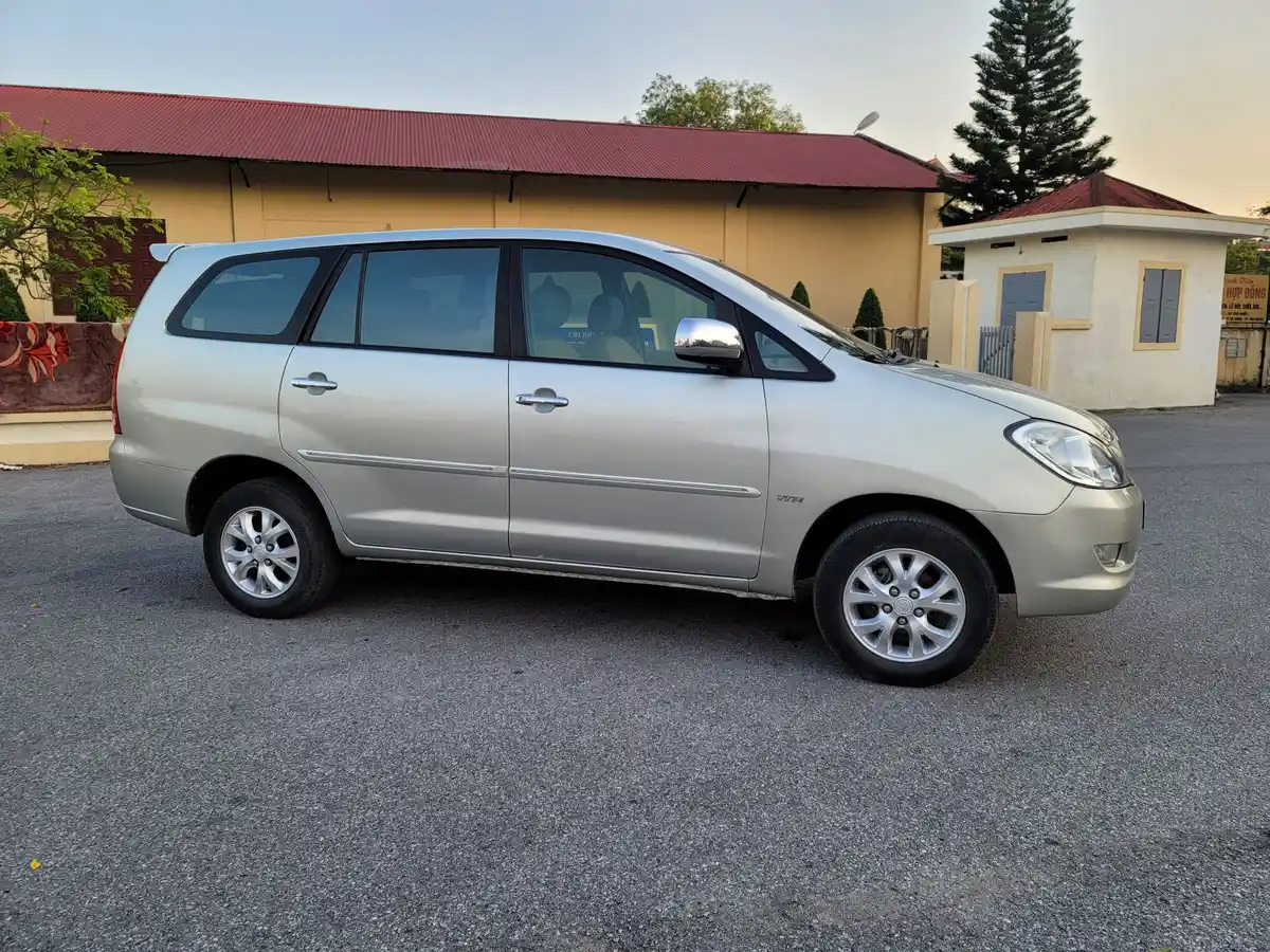 Kiểm tra kỹ xe Innova cũ trước khi mua