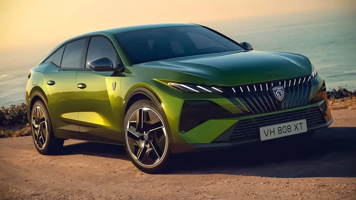 Peugeot 408 2026 và các đối thủ cùng phân khúc trên đường